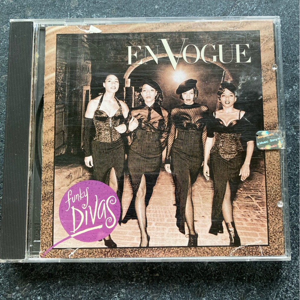 2/$10 - En Vogue CD - Funky Divas - preowned condition